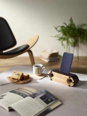 地域材を活用したウッドスピーカー