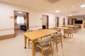 レクレーションもキレイな室内で行います。