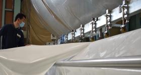 農業用ハウスビニール製品加工作業２