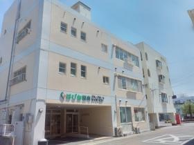 １階にデイサービス ２・３階にはグループホームで構成