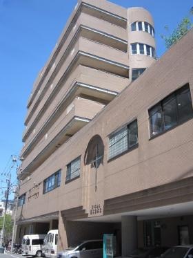 当センターには『深川愛の園』『まこと保育園』、教会も併設