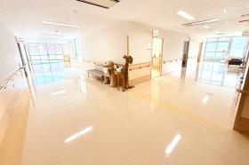 言語聴覚療法：訓練は７部屋の個室で集中して臨めます