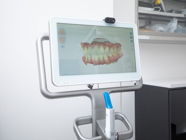 3D光学スキャナ「iTero」を複数台導入しています