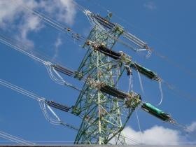 弊社が建設した送電線鉄塔