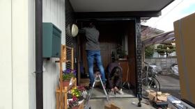 玄関のリフォーム現場１