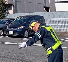 誘導の巧拙よりも感じ良くお客様をお迎え出来る方を求めています