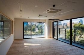 地域交流室は無垢の床材を使っており、温かみがあります！