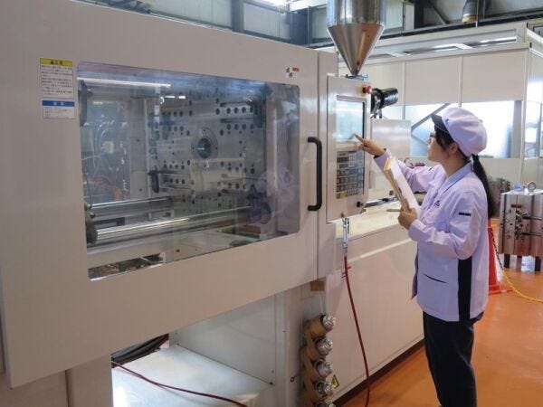 まずは製品の検査業務から担当となります。