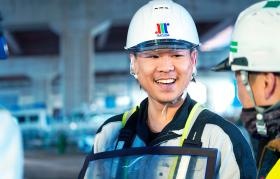 チーム一丸となり仕事を行います