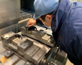 機械加工 作業風景