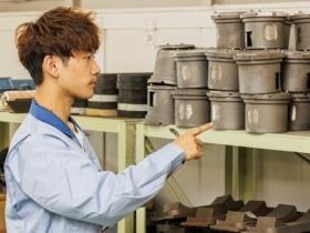 新卒生は管理部門、事務職部門で募集しております。