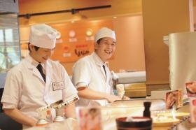 仕事風景。楽しく和気あいあいとした職場です。