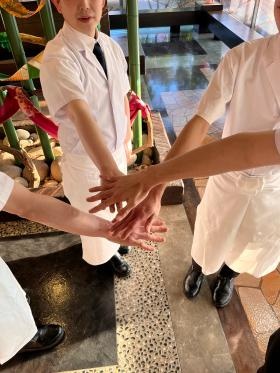 一緒に働く先輩スタッフです★