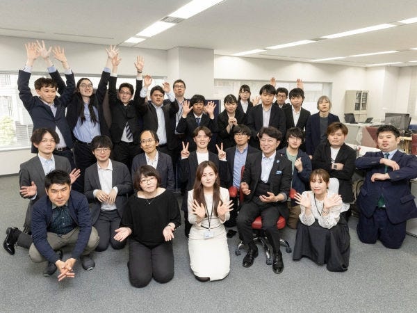 現在、当社は45名体制(男性77%、女性23%)。平均年齢は32.8歳で、20代・30代の若手社員が中心となって活躍しています。