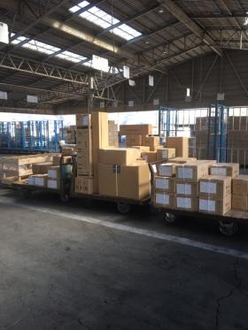 プラットホーム