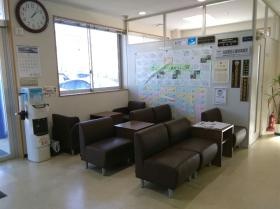 事務所内待合コーナー
