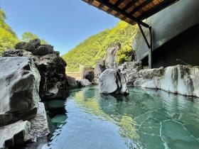 温泉施設でのお仕事もございます。※スタッフの入浴不可