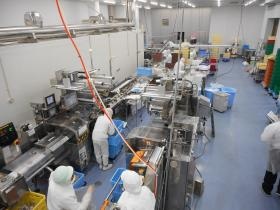 ＦＳＳＣ２２０００認証工場からお菓子をお届けしてしています。