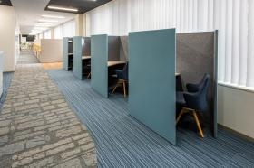 集中業務の個別席です