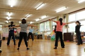 職員研修では、子どもの遊びや活動に直結する内容も豊富。