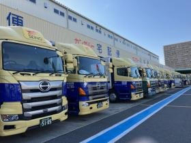 都市間輸送の大型トラックです。