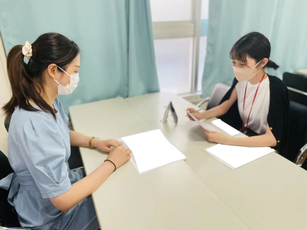 進学に特化した日本語学校で、進路指導だけでなく日本社会、文化についても指導しています。