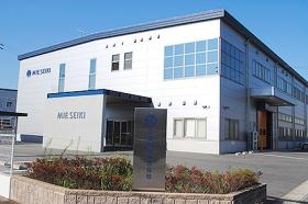 本社工場（桑名市）は２０１５年に新設しました。