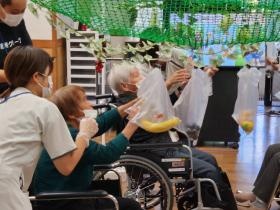 デイサービスは毎日イベント開催。職員も共に楽しむ職場です。