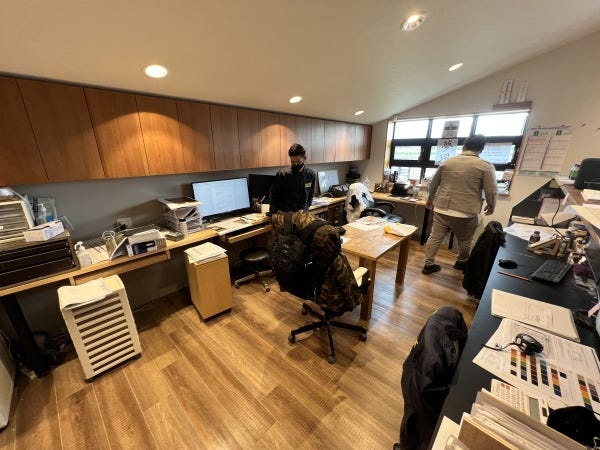 チームワークを大切にしていて、互いに助け合える社風です。社内勉強会の時間も確保しています！