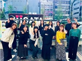 ２０２５年４月 会社前の東大通りにて