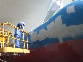 防錆・生物付着防止のための塗装