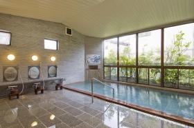 男性大浴場『山水の湯』２４時間入浴可能
