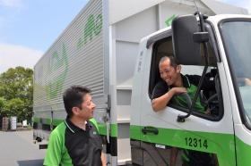 当社のトラックです。みんな仲良く働いてます。