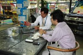 営業は新車から中古車までお客様に最適な１台をご提案いたします