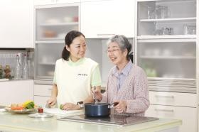 利用者様と一緒に調理をします