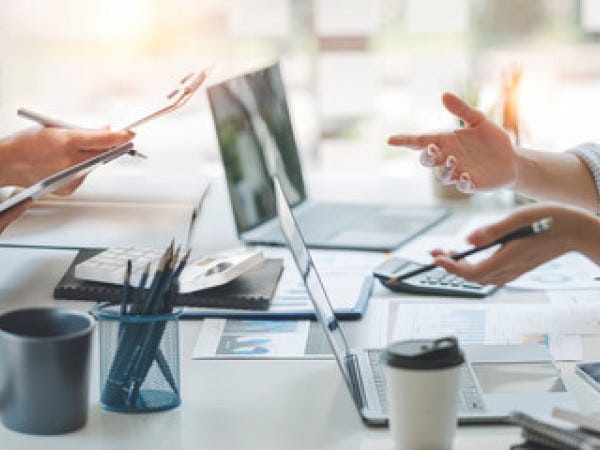 発注事務（未経験OK・交通費支給あり）