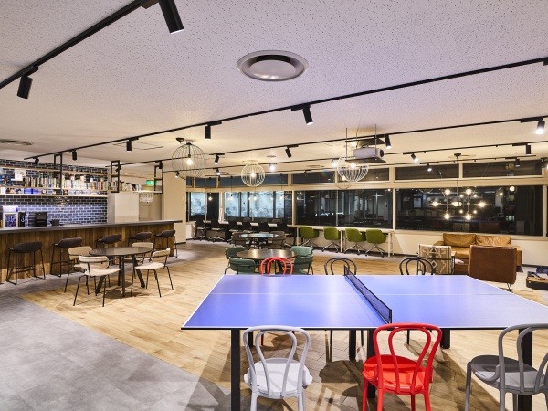 社内には卓球台もあります！