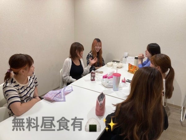 毎日和気あいあいといろんな会話してお昼ご飯を食べています♪