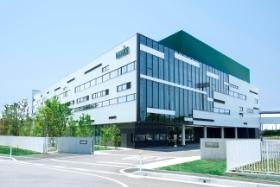 本社：２０２２年７月に竣工したばかりの綺麗なオフィスです！