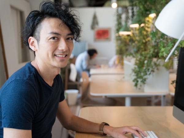 SNS運用企画スタッフ・企画スタッフ・正社員