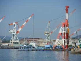 サンドコンパクション船 Ｆ－１１号（地盤改良船になります）