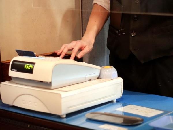 レジの操作方法も、もちろんしっかりとお教えしますよ♪