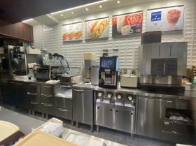 関内大通り店のキッチンです。日々ぴかぴかに整えています