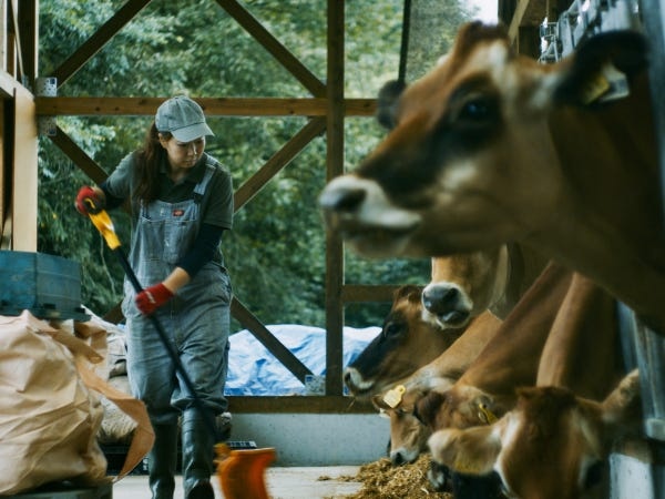 日々の作業はルーティン作業ですが、地域の方との関わりも深く社外の方々と接する機会も多い環境です。