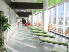 １２月に全面リニューアルしたロビー。