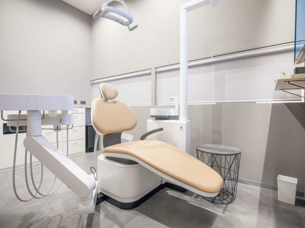 診療室はお隣の患者様が気にならないよう、プライベート空間をご用意しております