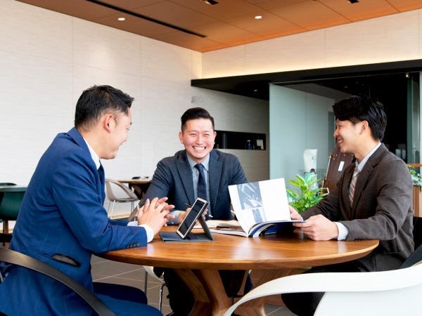 20代～30代のメンバーを中心に、活発に意見が飛び交う社風です。