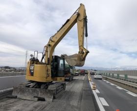 某高速舗装工事