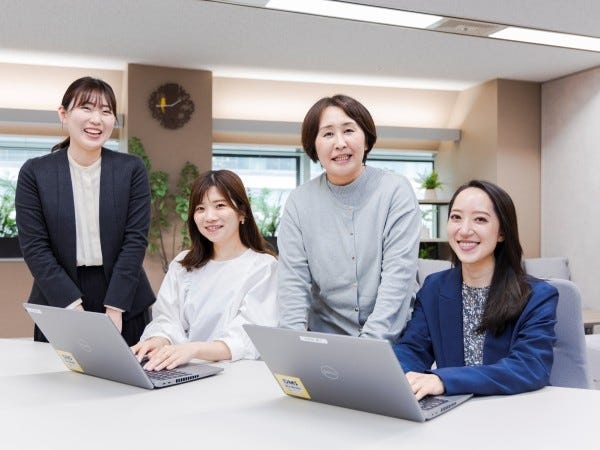 当社は情報サービス業界大手「ＮＴＴデータ」グループの一員です。安定基盤の下、働きやすさやキャリア実現に向けた環境を整えています。