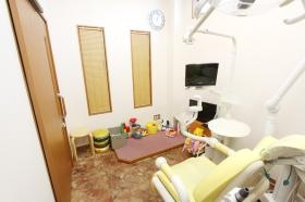 キッズスペースがあって、親子で安心して診療できます。